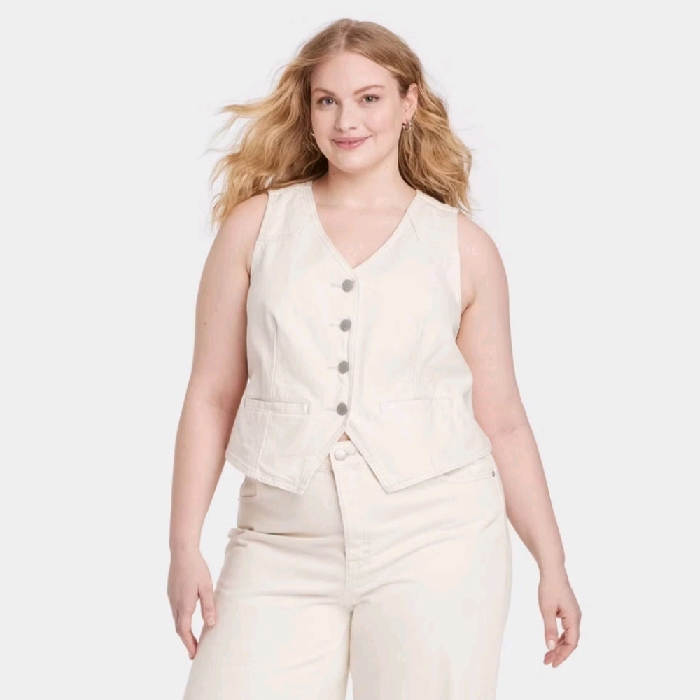 NWT White Denim Vest Size 20